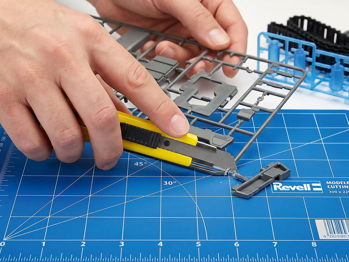 Revell "Model Cut' Hobby Knife w/Breakoff Blade