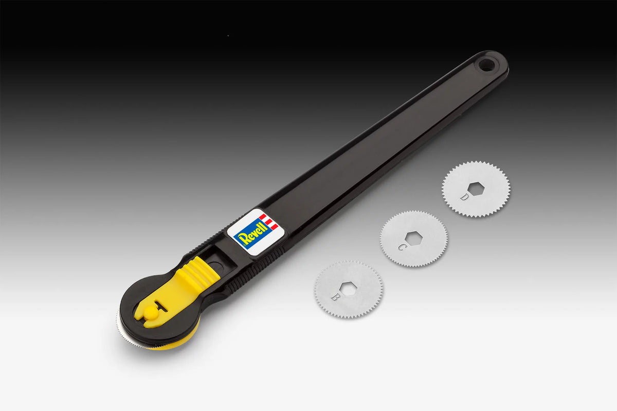 Engraving tool for rows of rivets