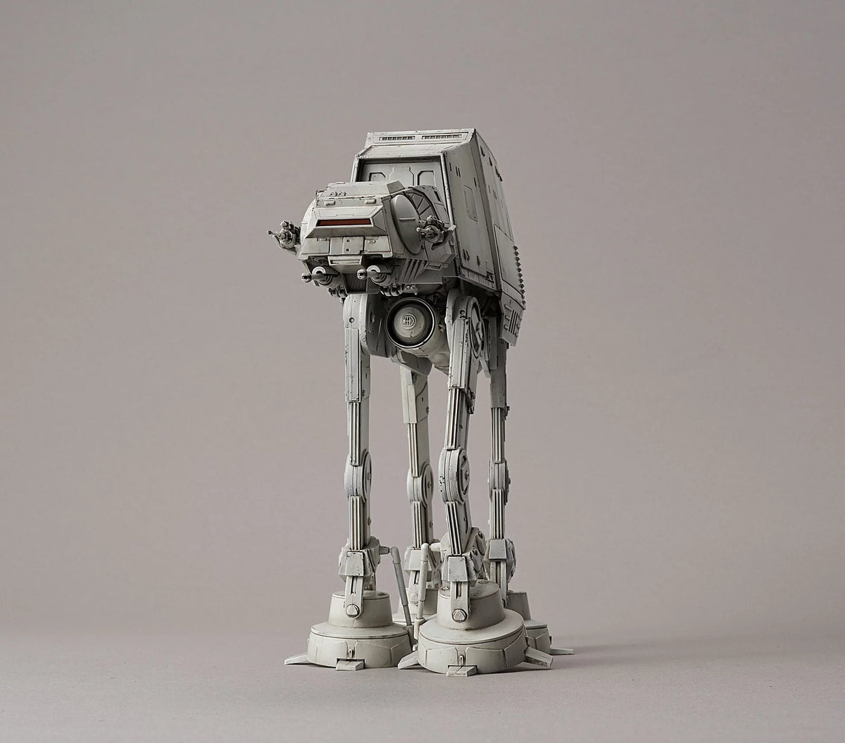 BANDAI AT-AT