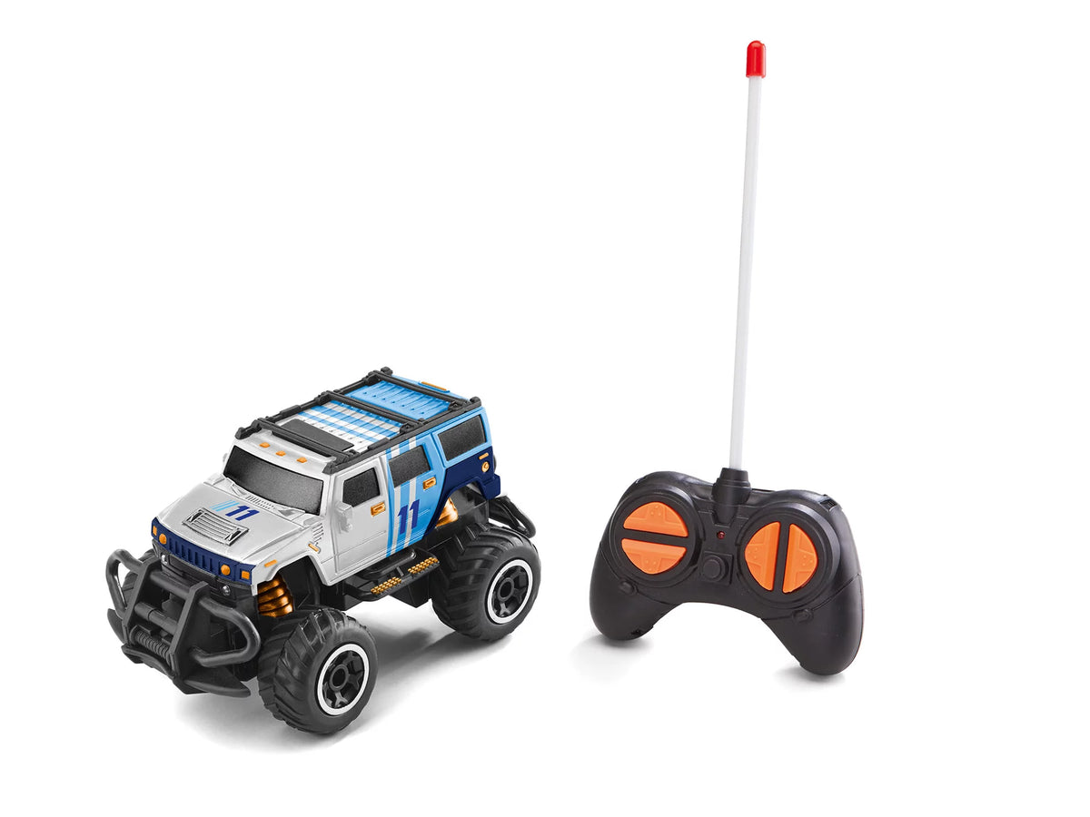 RC Car "Line Backer"
