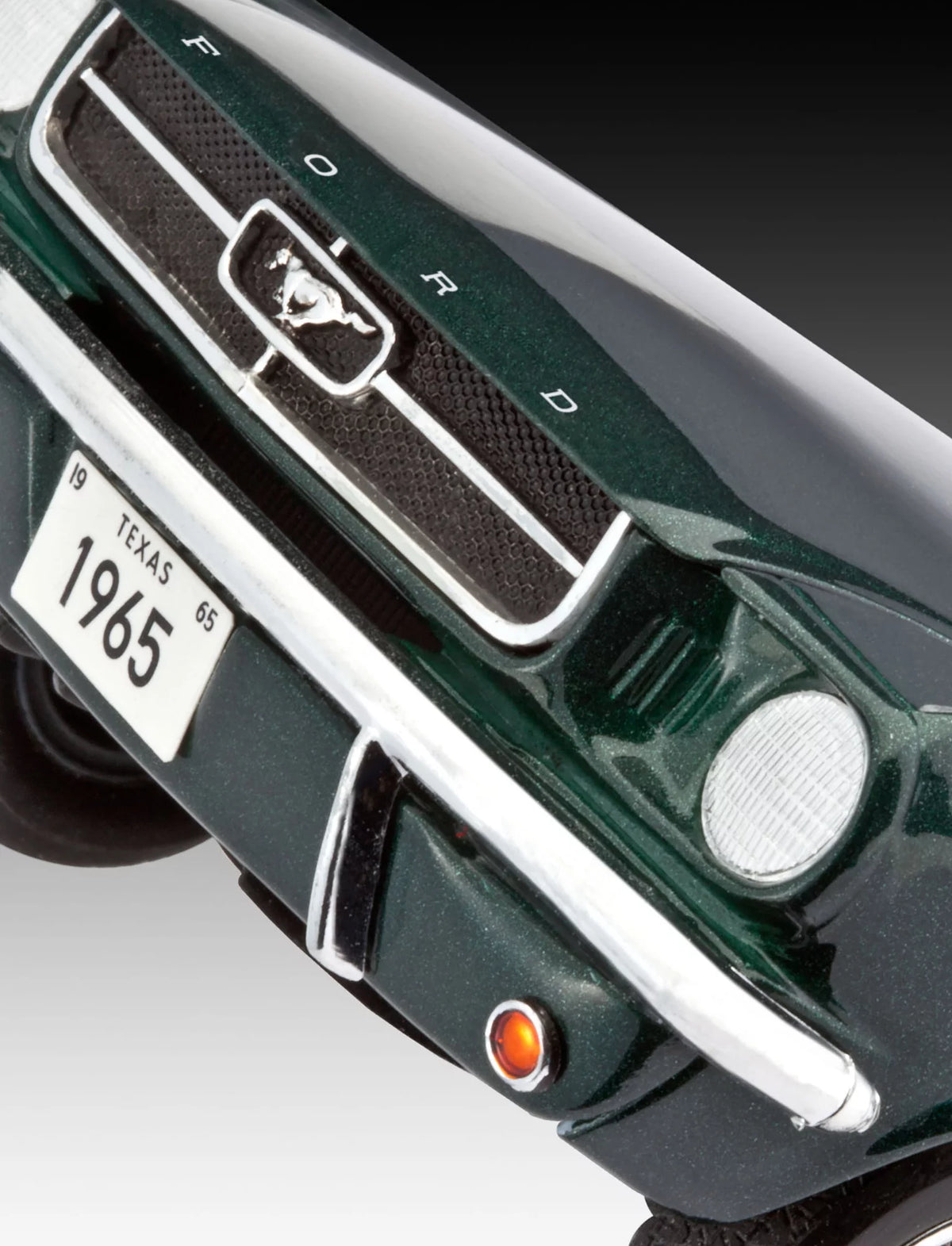 Set di modellini Ford Mustang 2+2 Fastback del 1965