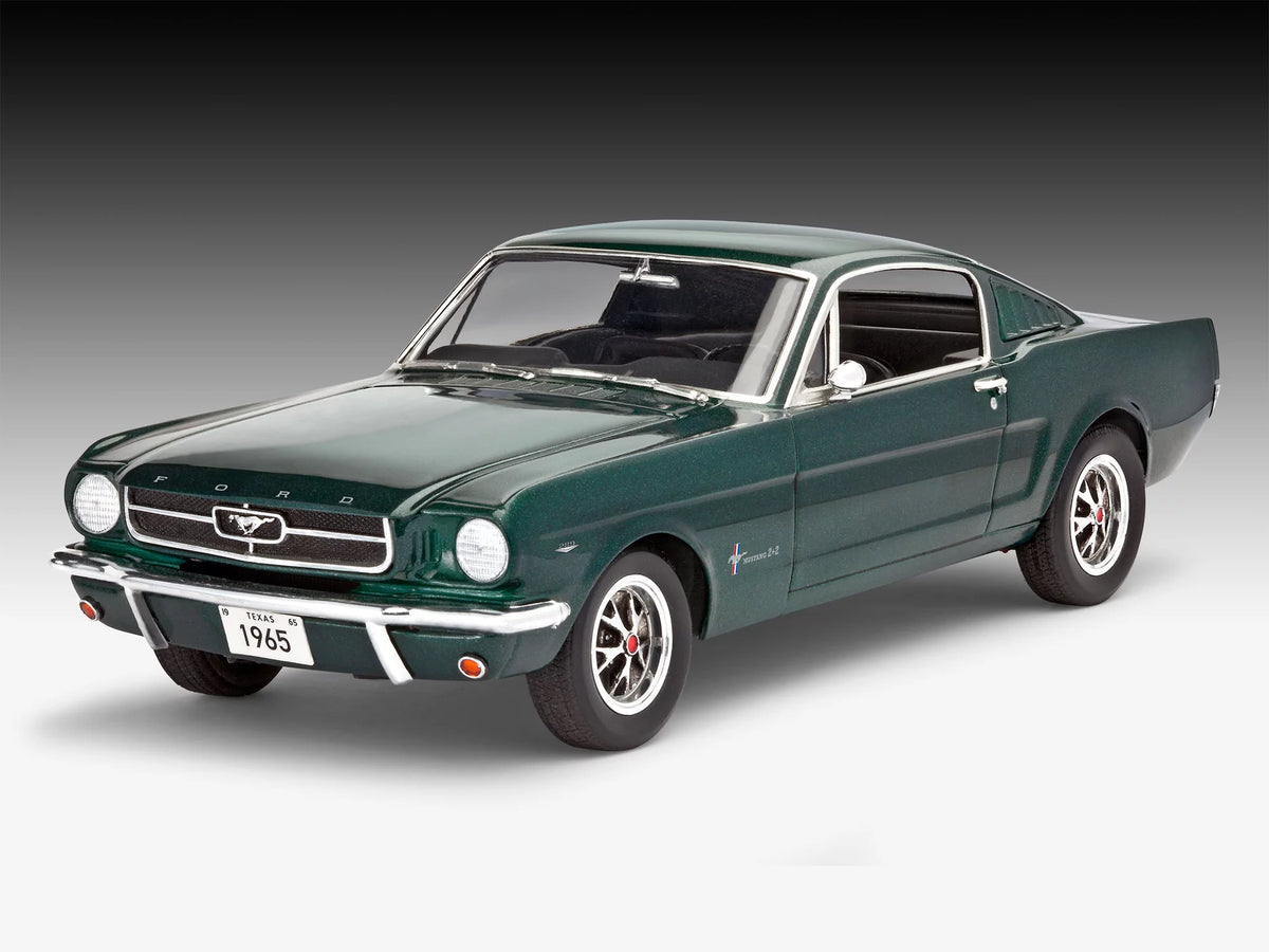 Set di modellini Ford Mustang 2+2 Fastback del 1965