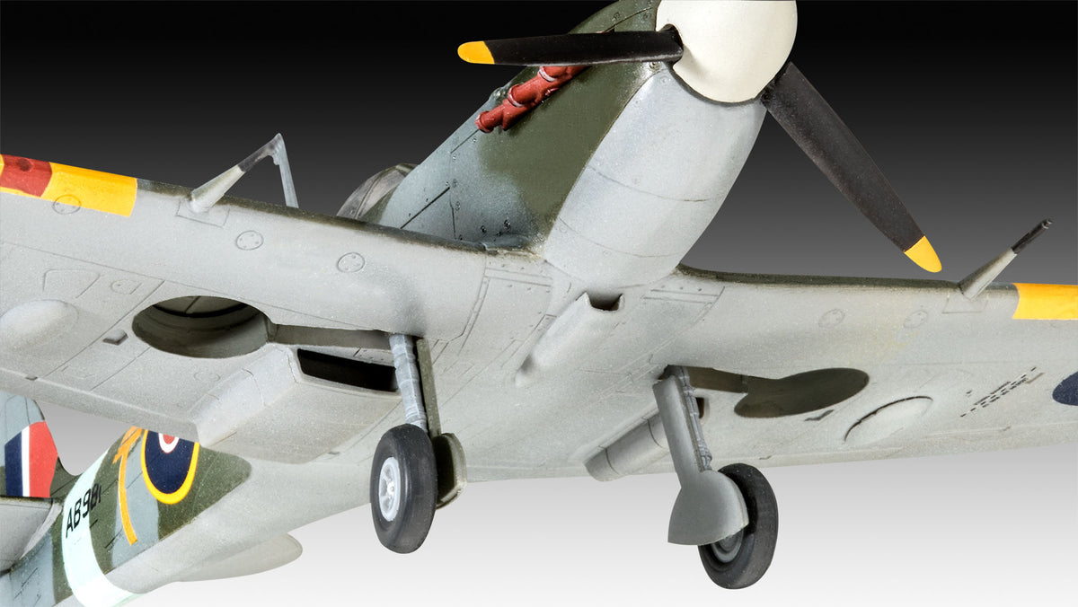 Model Set Combat Set Bf109G-10 & Spitfire Mk.V