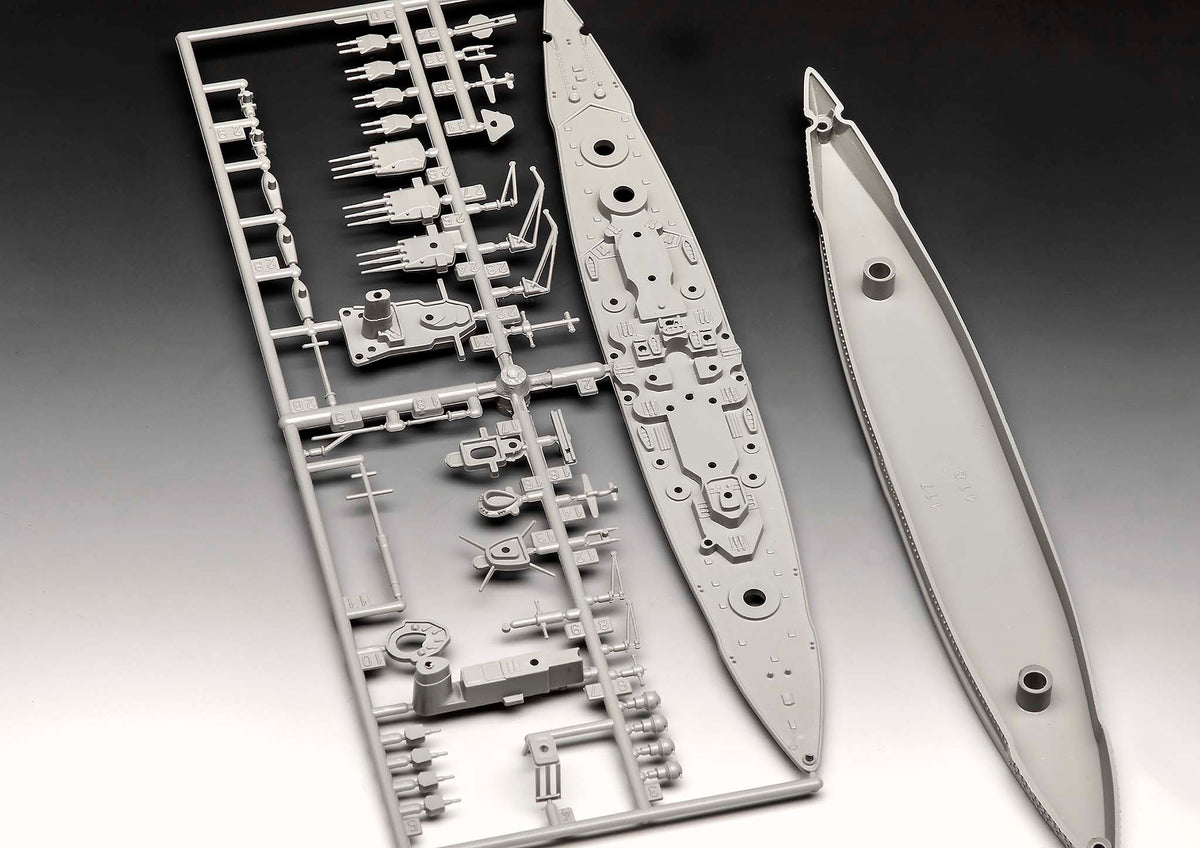 Model Set Battleship Gneisenau