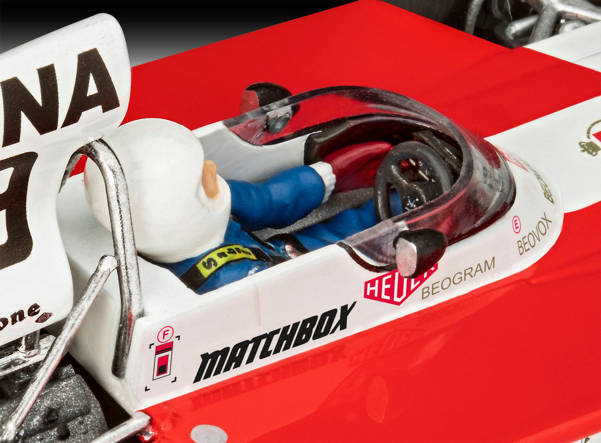 Model Set Surtees TS16/03
